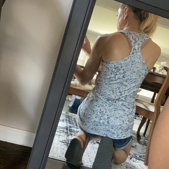 💧Lululemon Racerback Tank💧 - Picture 2 of 4